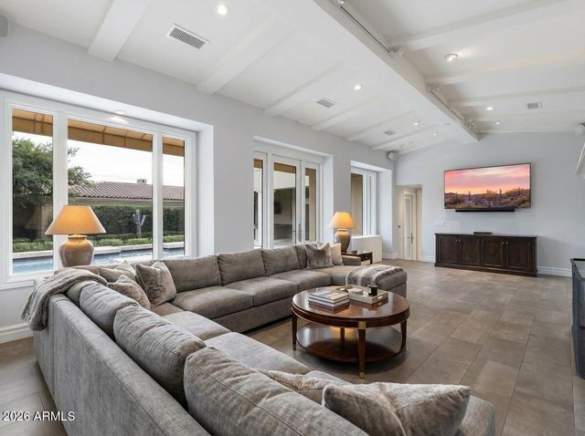 10163 E HUALAPAI Drive, Scottsdale, AZ 85255