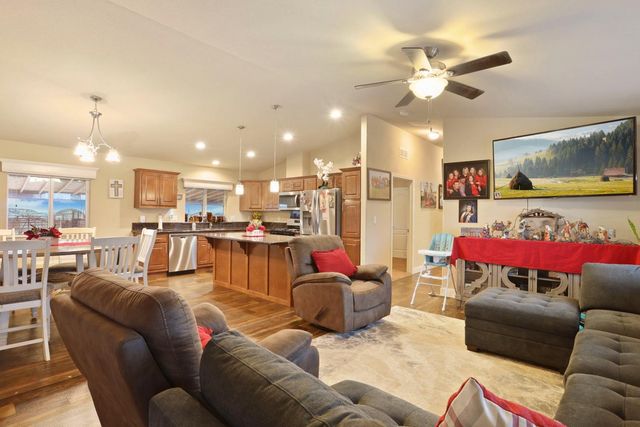 18370 Atkins Rd, Lodi, CA 95240