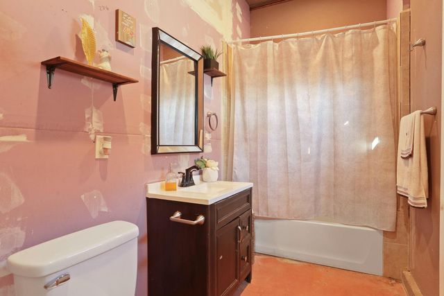 18370 Atkins Rd, Lodi, CA 95240