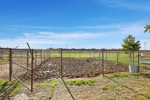 18370 Atkins Rd, Lodi, CA 95240