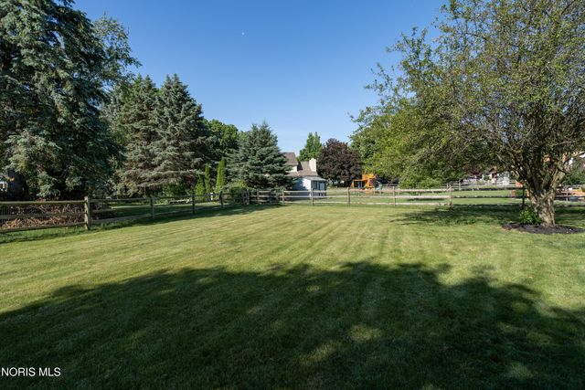 6209 Wexford Court, Maumee, OH 43537