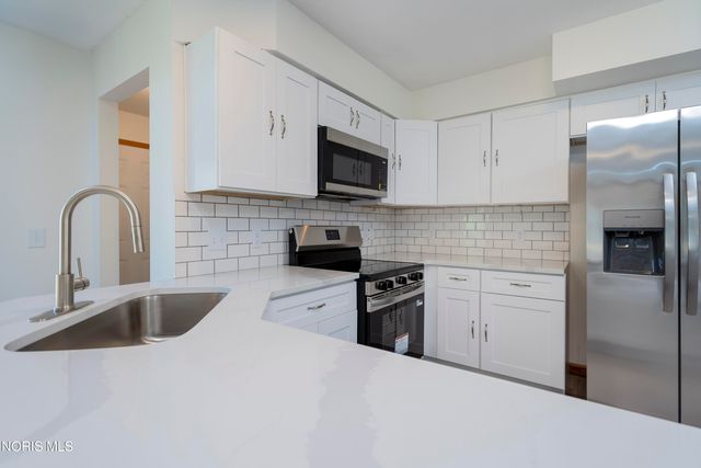 6209 Wexford Court, Maumee, OH 43537