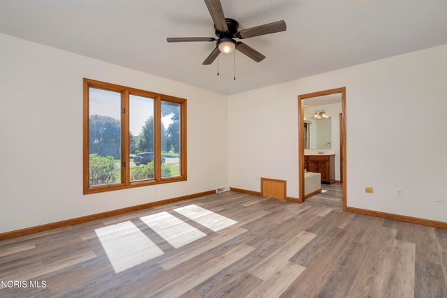 6209 Wexford Court, Maumee, OH 43537