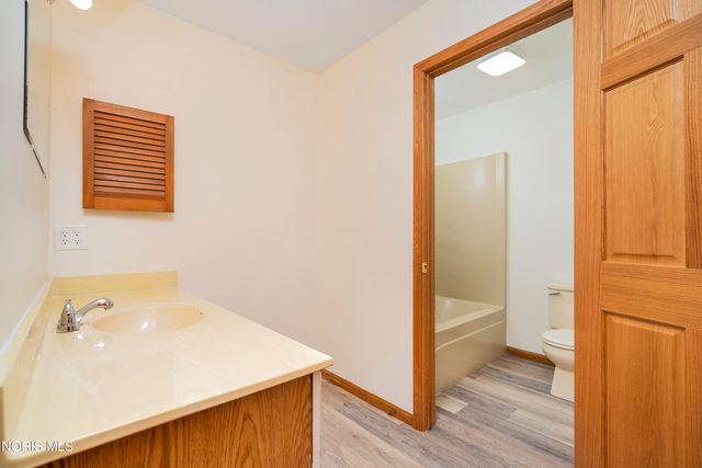 6209 Wexford Court, Maumee, OH 43537