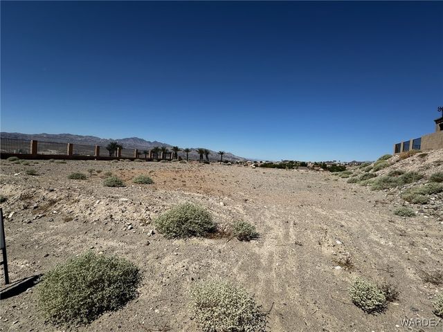 2853 Tuscany Way, Bullhead City, AZ 86429