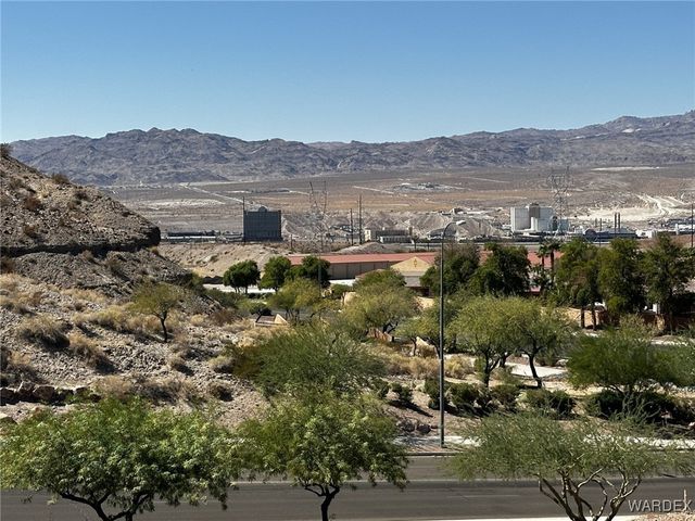 2853 Tuscany Way, Bullhead City, AZ 86429