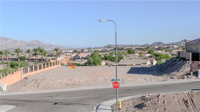 2853 Tuscany Way, Bullhead City, AZ 86429