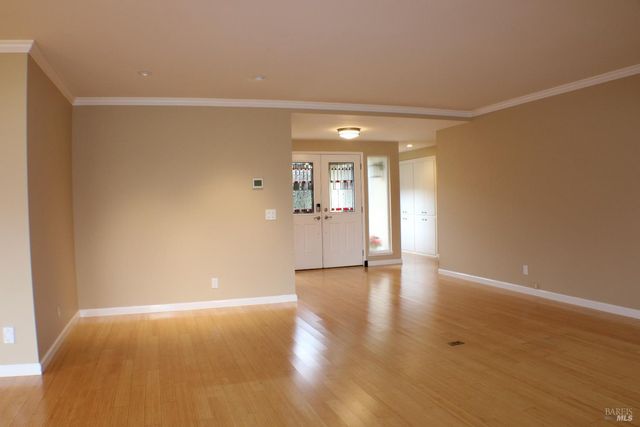 319 Belhaven Cir, Santa Rosa, CA 95409