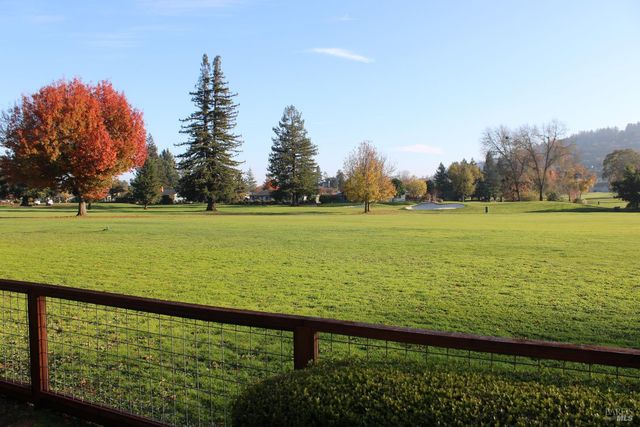 319 Belhaven Cir, Santa Rosa, CA 95409