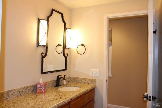 319 Belhaven Cir, Santa Rosa, CA 95409