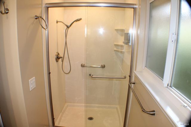 319 Belhaven Cir, Santa Rosa, CA 95409