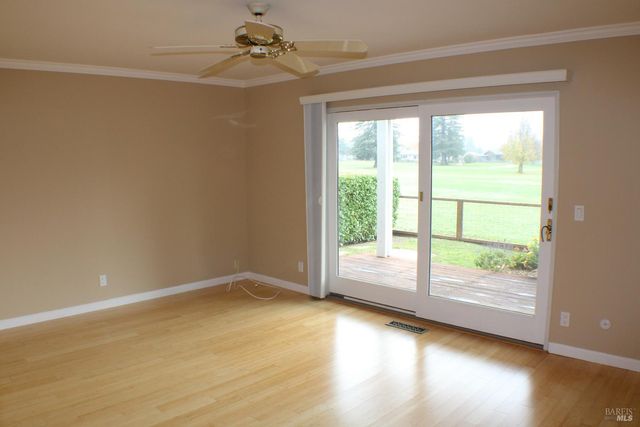 319 Belhaven Cir, Santa Rosa, CA 95409