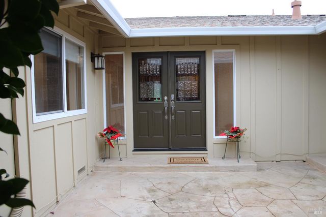 319 Belhaven Cir, Santa Rosa, CA 95409