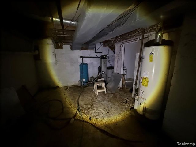 6456 W Court Street, Flint, MI 48532