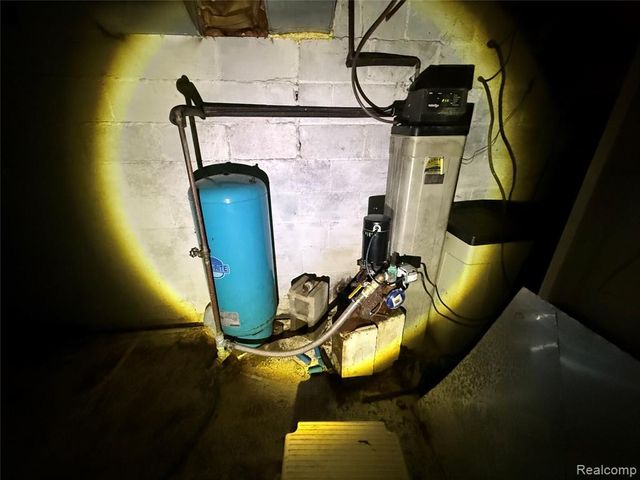 6456 W Court Street, Flint, MI 48532