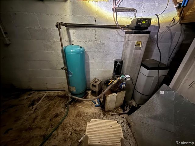 6456 W Court Street, Flint, MI 48532