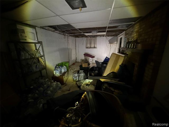 6456 W Court Street, Flint, MI 48532