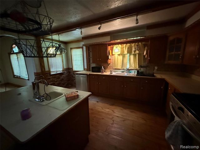 6456 W Court Street, Flint, MI 48532