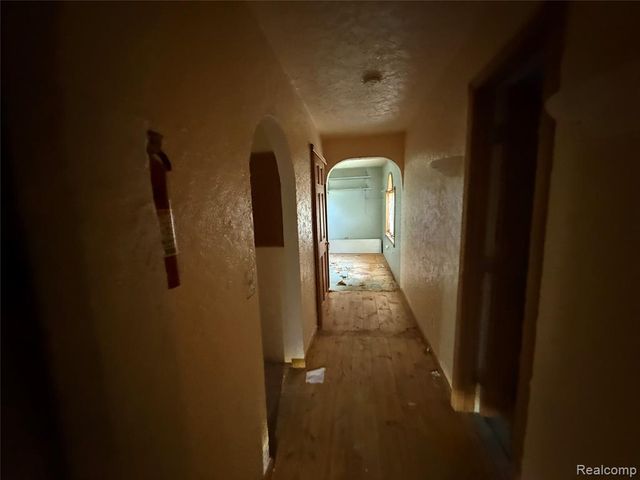 6456 W Court Street, Flint, MI 48532