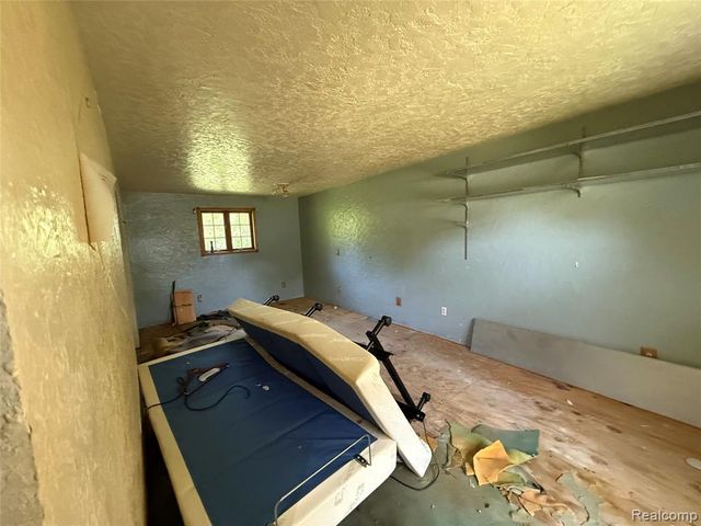 6456 W Court Street, Flint, MI 48532