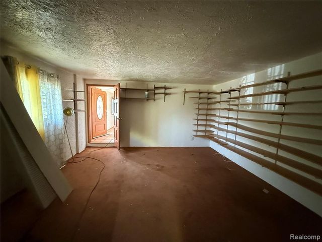 6456 W Court Street, Flint, MI 48532