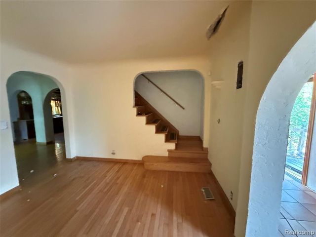 6456 W Court Street, Flint, MI 48532