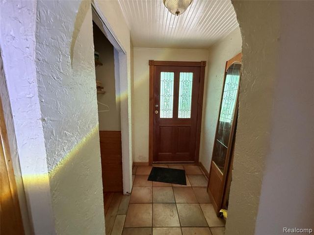 6456 W Court Street, Flint, MI 48532