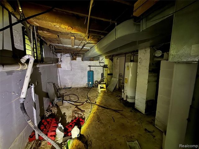 6456 W Court Street, Flint, MI 48532