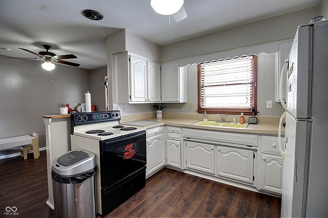 1035 N Scatterfield Road, Anderson, IN 46012