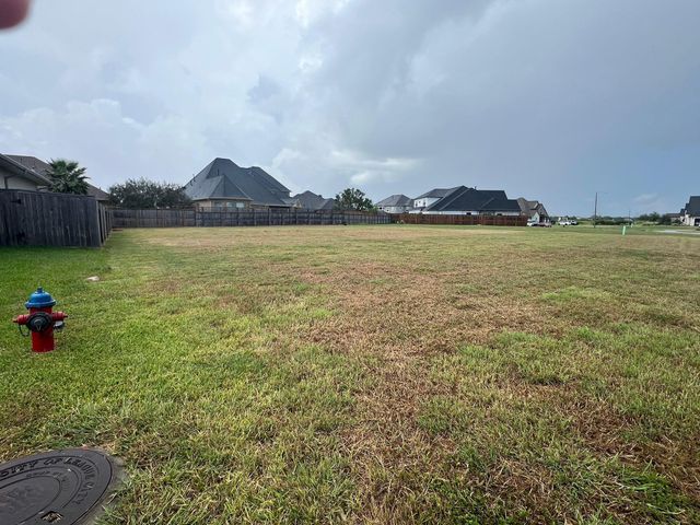 4812 Lost Creek Lane, League City, TX 77573