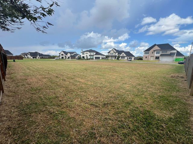 4812 Lost Creek Lane, League City, TX 77573