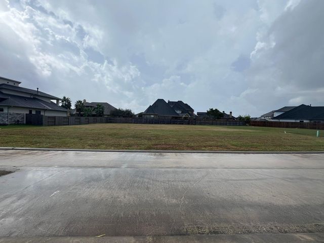 4812 Lost Creek Lane, League City, TX 77573