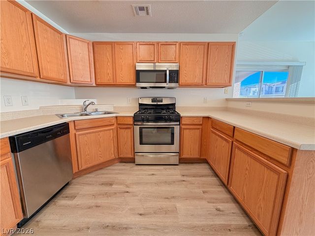 9580 West Reno Avenue 124, Las Vegas, NV 89148
