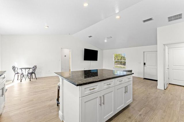 18476 40th Run N, Loxahatchee, FL 33470
