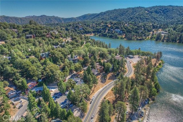 24288 Zurich Drive, Crestline, CA 92325