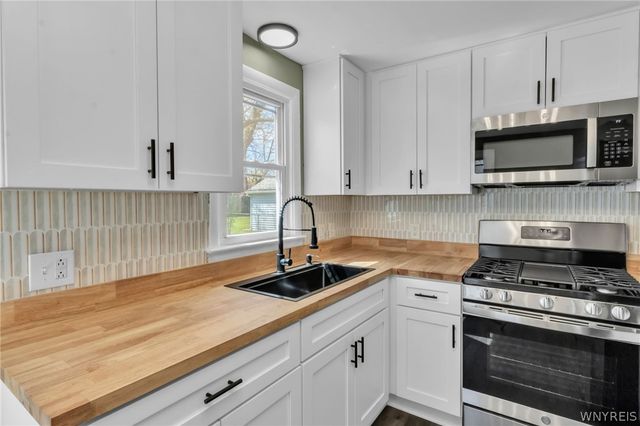 33 Tussing Lane, Tonawanda, NY 14150