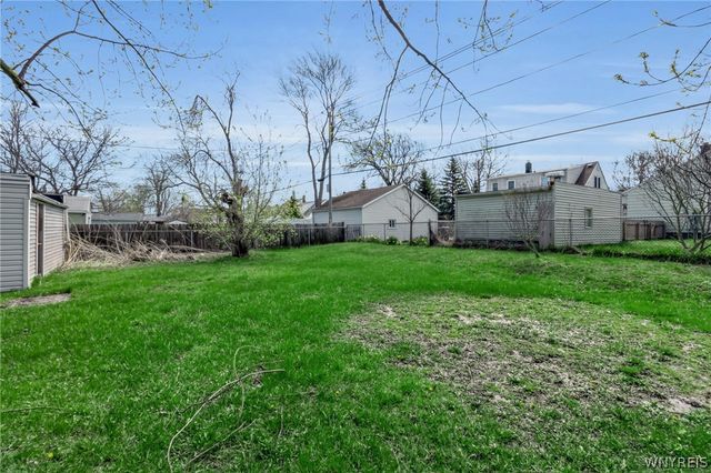 33 Tussing Lane, Tonawanda, NY 14150