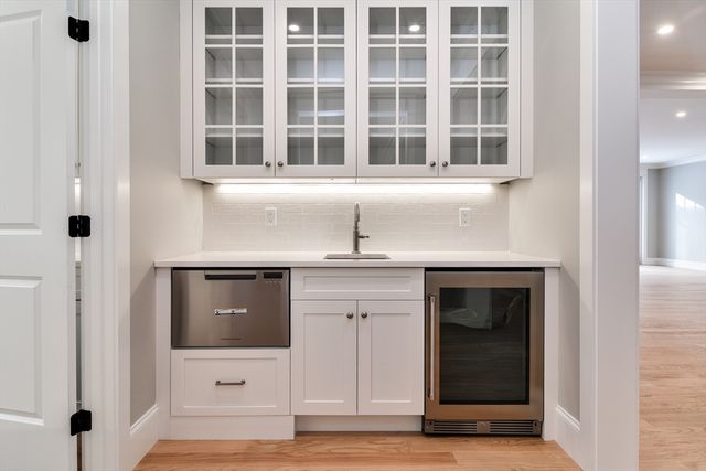 93 Walpole Street, Dover, MA 02030