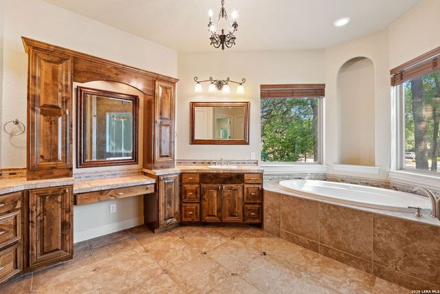 8415 WILD WIND PARK, Garden Ridge, TX 78266