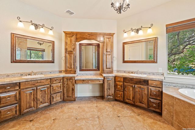 8415 WILD WIND PARK, Garden Ridge, TX 78266