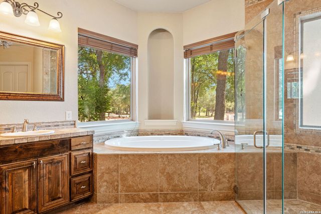 8415 WILD WIND PARK, Garden Ridge, TX 78266