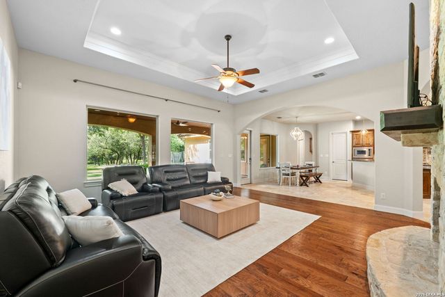 8415 WILD WIND PARK, Garden Ridge, TX 78266