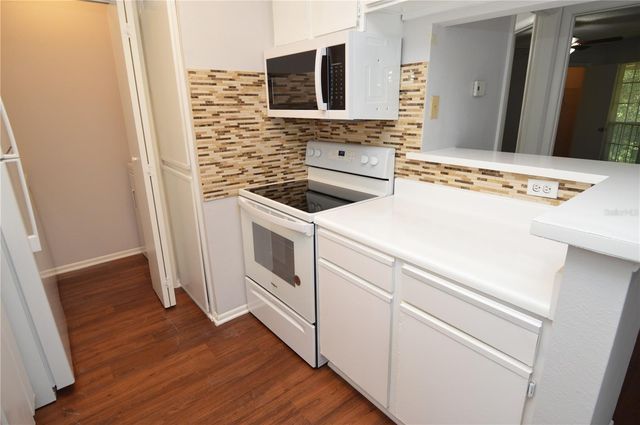 8630 MALLARD RESERVE DRIVE 205, Tampa, FL 33614