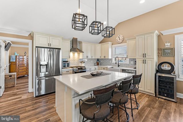 112 W WISTERIA RD, Wildwood, NJ 08260