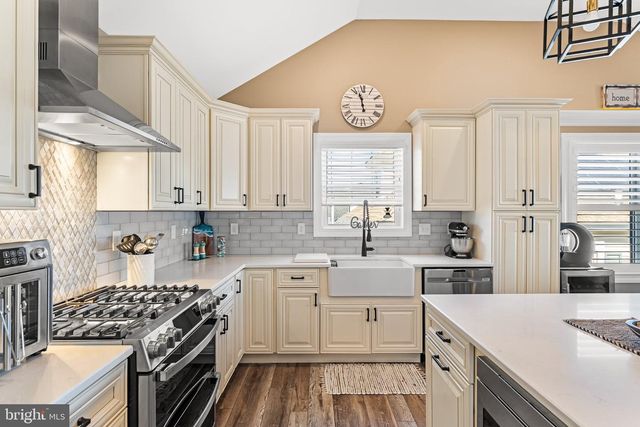 112 W WISTERIA RD, Wildwood, NJ 08260