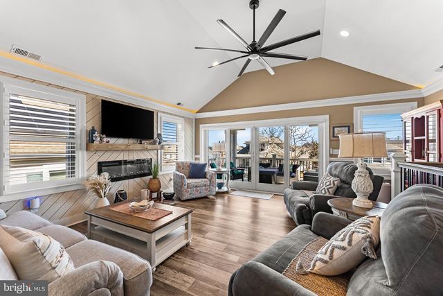 112 W WISTERIA RD, Wildwood, NJ 08260