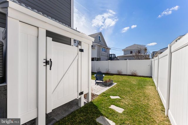 112 W WISTERIA RD, Wildwood, NJ 08260