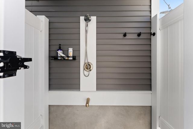 112 W WISTERIA RD, Wildwood, NJ 08260