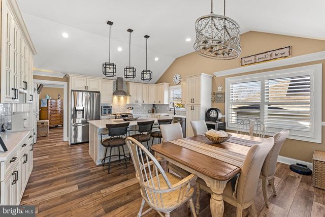 112 W WISTERIA RD, Wildwood, NJ 08260