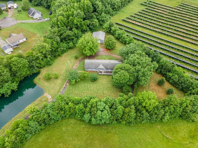 21 Prospect Rd, Fayetteville, TN 37334